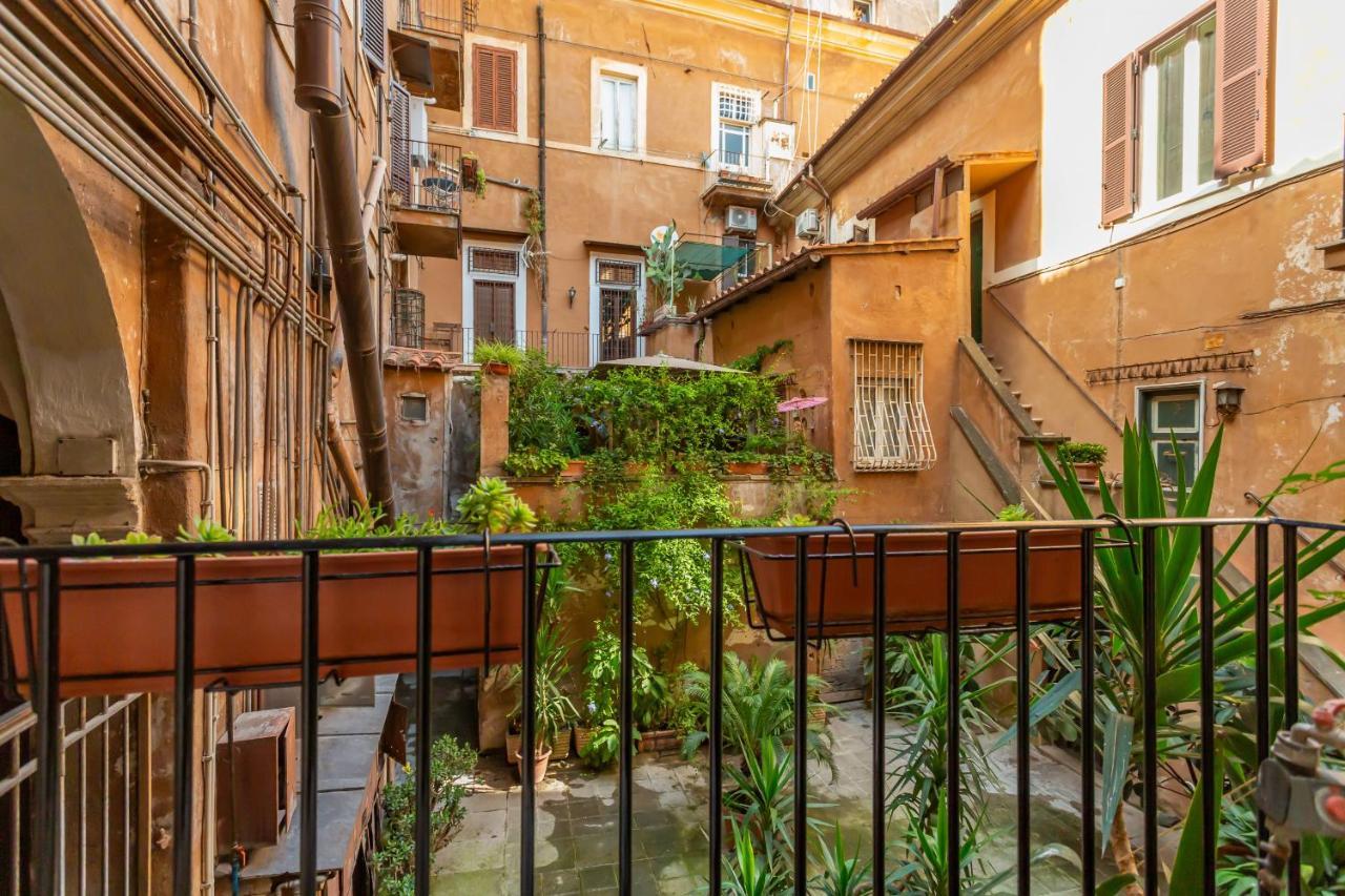 ローマAl Cortile Del Moroアパートメント エクステリア 写真